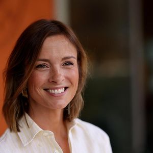Isabelle Ithurburu - Les célébrités au village lors des Internationaux de France de Tennis de Roland Garros le 1er juin 2025. © Dominique Jacovides / Bestimage