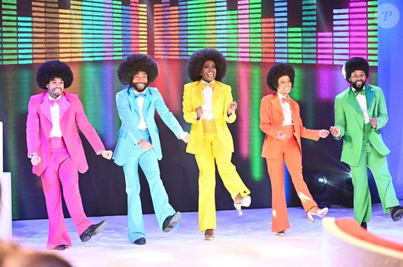 Mais aussi la troupe du Black Legends.
Exclusif - la troupe du Black Legends - Enregistrement de l'émission "Vivement dimanche" au studio Rive gauche, le 18 mars 2025, présentée par M.Drucker, et diffusée le 23 mars 2025 sur France 3.
© Guillaume Gaffiot / Bestimage