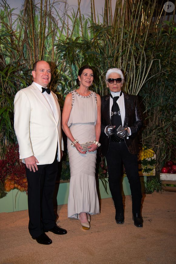 Le prince Albert II, sa soeur la princesse Caroline de Hanovre et Karl Lagerfeld participent au 62eme bal de la Rose dans la Salle des Etoiles du Sporting de Monte Carlo, le 19 mars 2016. © Palais princier / Gaetan Luci / Monte Carlo Société des Bains de Mer via Bestimage