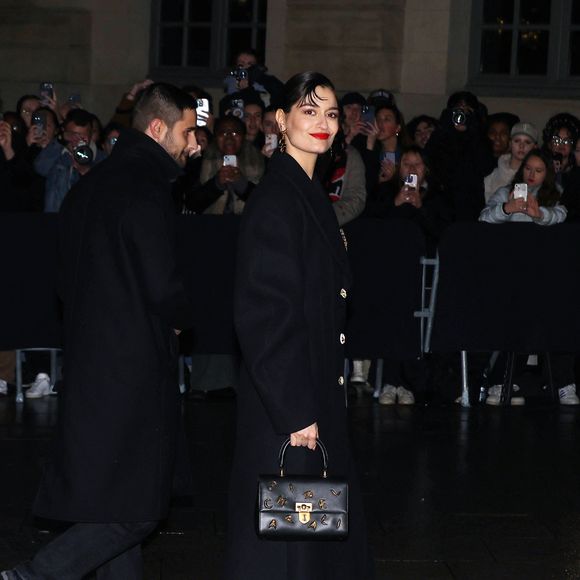 Clara Luciani - Arrivées au défilé Schiaparelli mode femme automne / hiver 2024-2025 lors de la Fashion Week de Paris (PFW) au pavillon Vendôme, à Paris, France, le 29 février 2024. © Denis Guignebourg/Bestimage