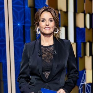 Faustine Bollaert lors de l'enregistrement de l'émission "La Boîte à secrets", présentée par Faustine Bollaert et diffusée le 17 octobre sur France 3, dans les studios du Lendit à Saint-Denis, France, le 23 septembre 2025. © Cyril Moreau/Bestimage