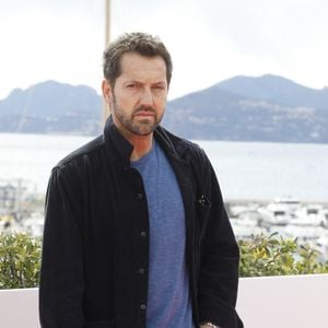 Frédéric Diefenthal au photocall de la série "Ici tout commence" lors de la 5ème saison du festival International des Séries "Canneseries" à Cannes, France, le 2 avril 2022. © Denis Guignebourg/Bestimage