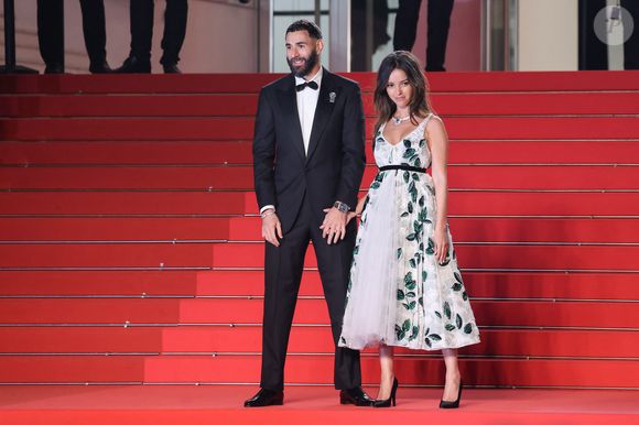 Karim Benzema et sa compagne Lyna Khoudri à la descente des marches du film « 13 jours 13 nuits » lors du 78ème Festival International du Film de Cannes. Le 23 mai 2025
© Jacovides-Moreau / Bestimage