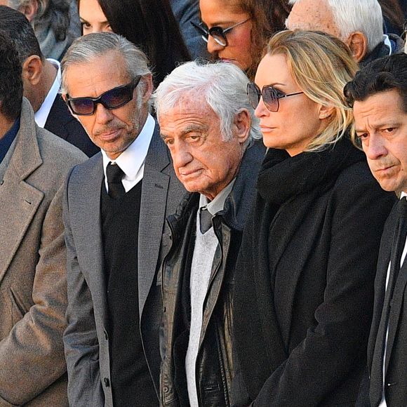 Un ami vient de donner de ses nouvelles

Dany Boon, Paul Belmondo, Jean Paul Belmondo, Laurent Gerra et Eddy Mitchell lors de la cérémonie d'hommage national en l'honneur du chanteur franco-arménien Charles Aznavour, l'une des plus célèbres stars françaises, décédé à l'âge de 94 ans, dans la cour de l'Hôtel National des Invalides à Paris, France, le 5 octobre 2018. Photo by Christian Liewig/ABACAPRESS.COM