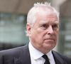 Déchu de ses titres royaux en 2025, Andrew nie depuis le début tout comportement répréhensible.

Info du 30/10/2025 (Appelez le Andrew Mountbatten Windsor : Charles III ordonne de retirer le titre de prince à son frère Andrew et le pousse à déménager) - Info - Le prince Andrew, empêtré dans des scandales, renonce à son titre royal et ses honneurs.
|Archives du prince Andrew, duc d'York