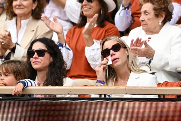 C'est Maria qui a présenté Rafael à Maria Francisca Perello, son épouse.
Maria Francisca Perello et Maria Isabel Nadal lors d'une cérémonie d'hommage organisée en l'honneur de Rafael Nadal le premier jour du tournoi du Grand Chelem de Roland Garros à Paris, France, le 25 mai 2025. Photo Laurent Zabulon/ABACAPRESS.COM