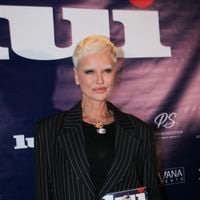 Jusqu'où va-t-elle aller ? Adriana Karembeu s'affiche avec une coupe de cheveux encore plus courte