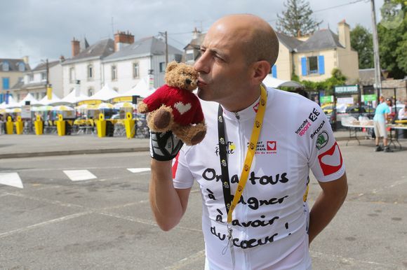 Exclusif - Guillaume Di Grazia - Village du tour pour "l'étape du coeur" avec Mécénat Chirurgie Cardiaque à Vannes le 12 juillet 2015 . Christophe Clovis / Bestimage