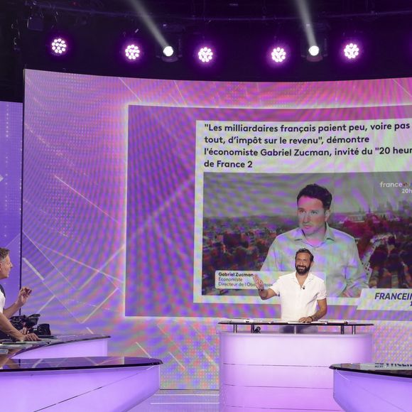 succédant à l'émission de Cyril Hanouna, "Tout beau tout n9uf"

Exclusif - Thaïs Gauchkarian, Olivier Dartigolles, Valérie Bénaïm, Laurent Fontaine, Matthieu Delormeau, Cyril Hanouna -  Emission "Tout beau, tout n9uf" présentée par C. Hanouna sur W9 à Paris le 11 septembre 2025. © Jack Tribeca / Bestimage