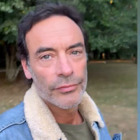 Avant une cérémonie pour Alain Delon, son fils Anthony se montre dans la demeure familiale de Douchy : "Je partage avec vous ce moment…"