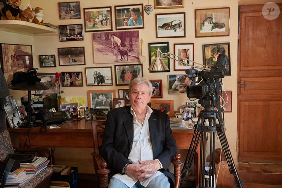 Exclusif - Alain Delon dans sa maison de Douchy-Montcorbon

© Cyril Moreau / Bestimage