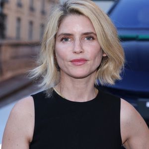 A l'époque, elle était mère célibataire d'un petit Charlie qui avait trois ans, puisque son papa était décédé dans un accident de voiture.

Alice Taglioni assiste à la soirée de lancement de la marque DENZA, deuxième marque du groupe BYD, leader mondial des véhicules électriques, à Paris, France, le 08 avril 2026. 

Photo par Jerome Domine/ABACAPRESS.COM