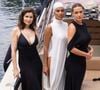 Les deux femmes se connaissent depuis plusieurs années et voyagent souvent ensemble.

Laetitia Casta, Tina Kunakey et Adèle Exarchopoulos arrivent au défilé de mode Jacquemus Cruise "La Casa" à la Casa Malaparte à Capri, Italie, le 10 juin 2024.

© Borde-Da Silva/Bestimage
