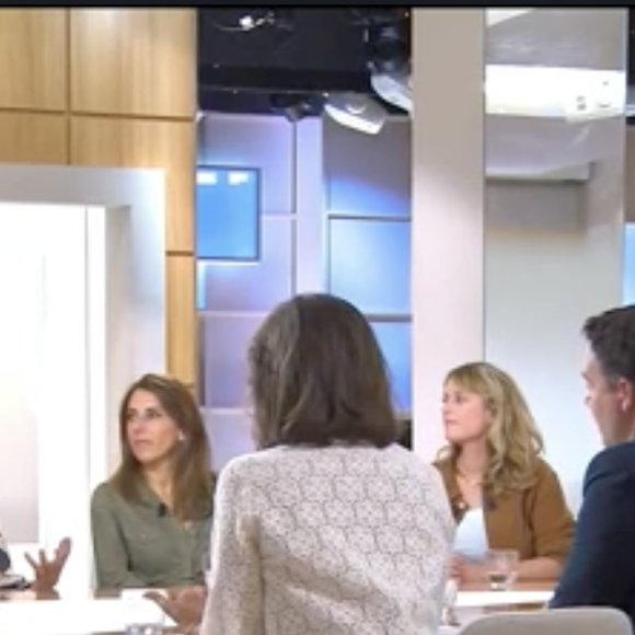 Lio dans "C à vous" sur France 5 le 9 mai 2026.