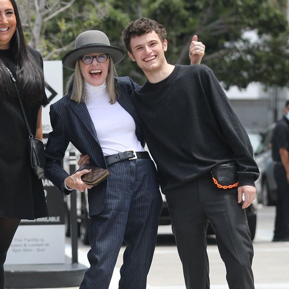 Exclusif - Diane Keaton avec son fils Duke sur Rodeo Drive à Los Angeles, le 28 juillet 2022. Backgrid USA / Bestimage