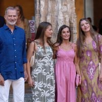 Letizia, Felipe, Sofia et Leonor d'Espagne au complet ! Même en vacances, la famille ne chôme pas
