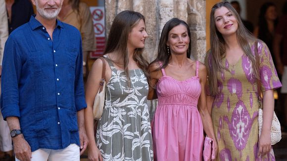 Letizia, Felipe, Sofia et Leonor d'Espagne au complet ! Même en vacances, la famille ne chôme pas