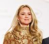 Virginie Efira ose le court et contourne le règlement du Festival de Cannes, l'actrice sublime en Saint Laurent
