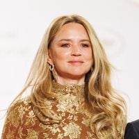 Virginie Efira ose le court et contourne le règlement du Festival de Cannes, l'actrice sublime en Saint Laurent