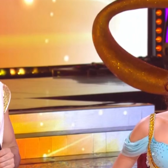 Adil Rami, en Aladdin, et sa partenaire Ana Riera lors du quatrième prime de "Danse avec les stars" sur TF1