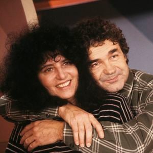 Pierre Perret doit vivre sans sa femme

Pierre Perret et sa femme Rebecca sur le plateau de "Tournez Manège". © Bernard LEGUAY via Bestimage