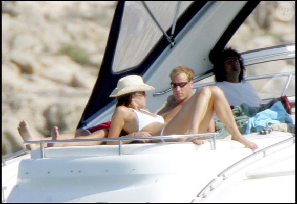 Mais des indices concernant le planning du voyage a été révélé.

Le Prince William et Kate Middleton fêtent leur 10 ans de mariage

Photo : Big Pictures / Bestimage