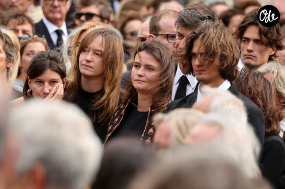 Les enfants : Roxane, Candice, Alice et Felix Altmayer - Sorties des obsèques de Nicolas Altmayer en l'église Saint-Germain-des-Prés à Paris le 31 aout 2026. © Dominique Jacovides-Cyril Moreau/Bestimage