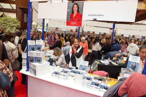 Ségolène Royal à la Hall Georges Brassens de Brive-la-Gaillarde pour la 43 ème Foire du Livre de Brive, le 8 novembre 2025. © Jean-Marc Lhomer/Bestimage