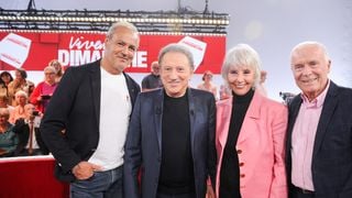 Après un mois d'absence avec Vivement Dimanche, Michel Drucker reçoit une animatrice iconique et son mari... loin d'être inconnu dans son milieu