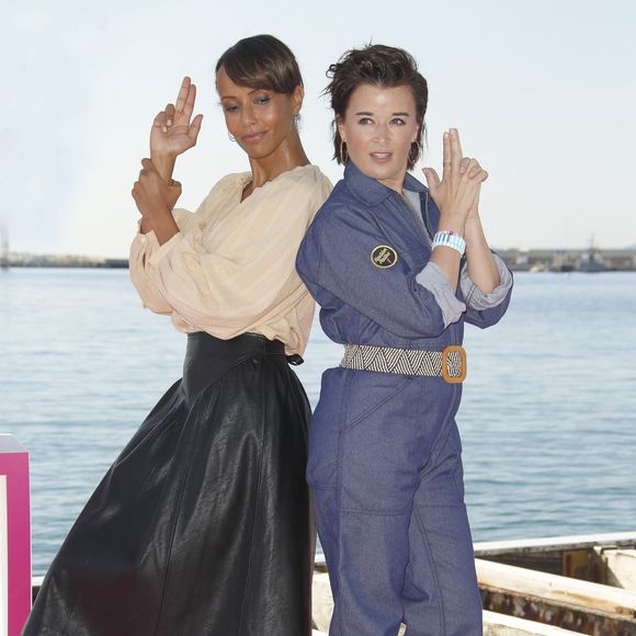 Sonia Rolland, Béatrice de le Boulaye de la série TROPIQUES CRIMINELS - Photocalls sur le ponton de l'hôtel Barrière Le Majestic lors de la 4ème édition de Canneseries au Palais des Festivals à Cannes. Le 13 octobre 2021
© Christophe Aubert via Bestimage
