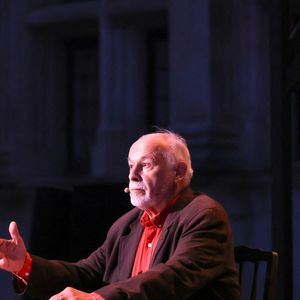Exclusif - Francis Perrin lors de la 30ème édition, du lundi 6 au samedi 11 juillet, le Festival de la Correspondance de Grignan célèbre les 400 ans de la naissance de Madame de Sévigné, à travers une lecture-spectacle et un opéra imaginé spécialement pour l’évènement, à Grignan, France, le 11 juillet 2026. © Jack Tribeca/Bestimage