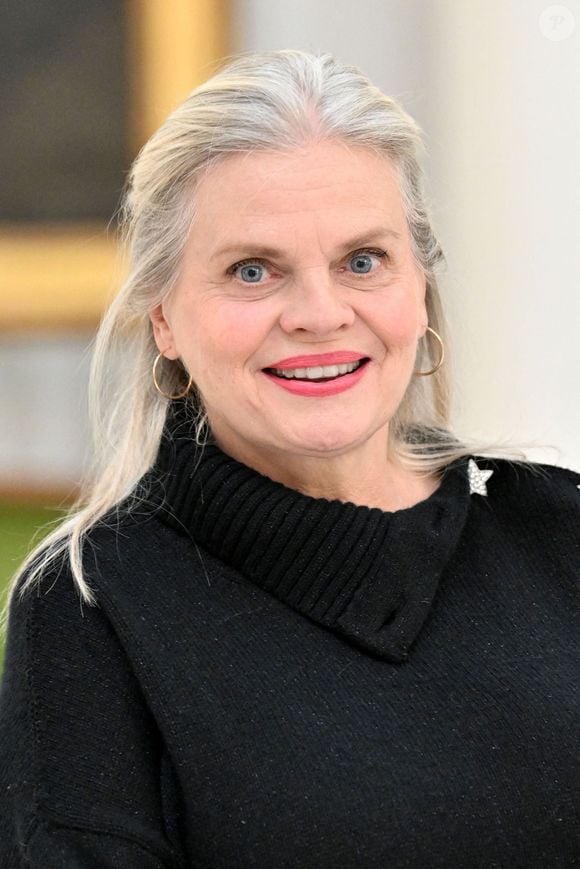 Malgré son absence, les projets auxquels elle participe continuent d’avancer. 

Isabelle Nanty durant la deuxième journée de la 5eme édition du festival Cinéroman pour le film "Je ne suis pas un héros" réalisé par Rudy Milstein, à l'hôtel Negresco à Nice, le 3 octobre 2023. © Bruno Bebert/Bestimage