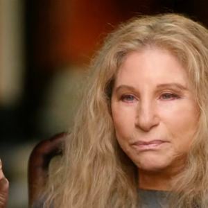 La célèbre Barbra Streisand, attendue avec impatience au Festival de Cannes pour un hommage exceptionnel, doit annuler sa venue au dernier moment.
Barbra Streisand