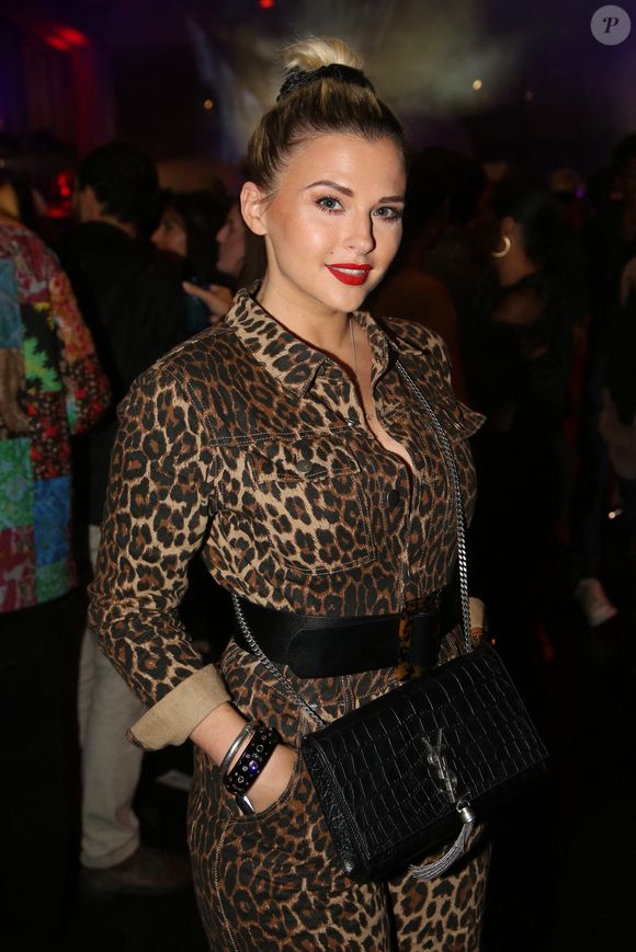 Kelly Vedovelli lors de la soirée de lancement de la marque BoohooMAN avec comme égérie Dadju à l'Institut du Monde Arabe a Paris, France le 29 Octobre 2019. Photo by Jerome Domine/ABACAPRESS.COM