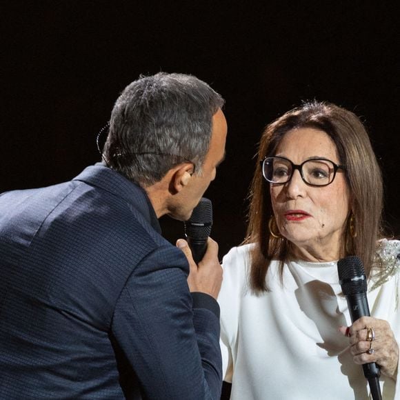 Nikos Aliagas, Nana Mouskouri reçoivent une Victoire d'honneur lors de la 41ème cérémonie des Victoires de la Musique à La Seine Musicale le 13 février 2026 à Boulogne-Billancourt, France. Photo de Nasser Berzane/ABACAPRESS.COM