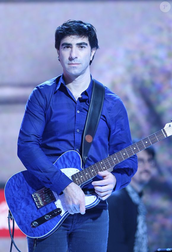 Né le 14 février 1972 à Paris, David Moreau est compositeur et acteur. Il a notamment composé pour "Ce que mes yeux ont vu" (2007), "Gomez & Tavarès" (2003) et "Sommeil blanc" (2009)

David-Francois Moreau (frère de Patrick Bruel) - Enregistrement de l'émission "Vivement Dimanche" à Paris le 16 Décembre 2015 et qui sera diffusée le 20 Décembre 2015. Invité principal Patrick Bruel  © COADIC GUIREC / BESTIMAGE