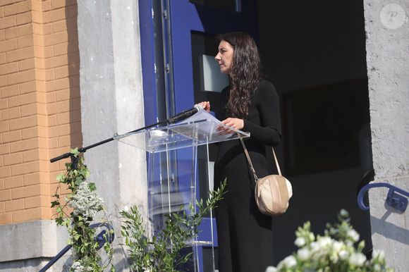 Adeline Quenon, la soeur aînée d'E.Dequenne - 300 personnes réunies pour rendre hommage à Emilie Dequenne dans sa ville de Chièvres (Belgique), le 9 avril 2025, quelques semaines après son décès prématuré, survenu le 16 mars 2025. © Photonews / Bestimage