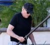 Il y a 8 mois, c'est en fauteuil roulant qu'il apparaissait pour la dernière fois en public, quelques jours après le décès par suicide de son ex femme, Pamela
David Hasselhoff dans les rues de Los Angeles. Backgrid USA / Bestimage