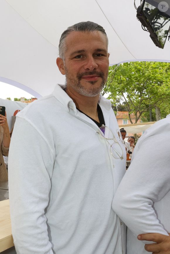 Les Chefs à Saint-Tropez fêtent les producteurs 2025 - Inauguration de la 5e édition,  les Chefs et les producteurs se retrouvent sur la place des Lices à Saint-Tropez, le 3 mai 2025. Le Glenn Viel - Parrain 2025. ©Jean-Marc Lhomer / Bestimage.