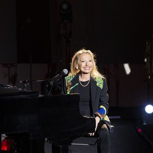 Véronique Sanson - Véronique Sanson en concert à l'occasion de la présentation de sa tournée "Hasta Luego" au théâtre de Verdure lors du festival de Ramatuelle le 1er aout 2023. © Cyril Bruneau / Festival de Ramatuelle / Bestimage