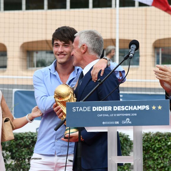 Claude, Dylan, Didier Deschamps et Xavier Beck, le maire de Cap d'Ail, durant l'inauguration du Stade de football Didier Deschamps à Cap d'Ail le 12 septembre 2018. © Bruno Bebert / Bestimage