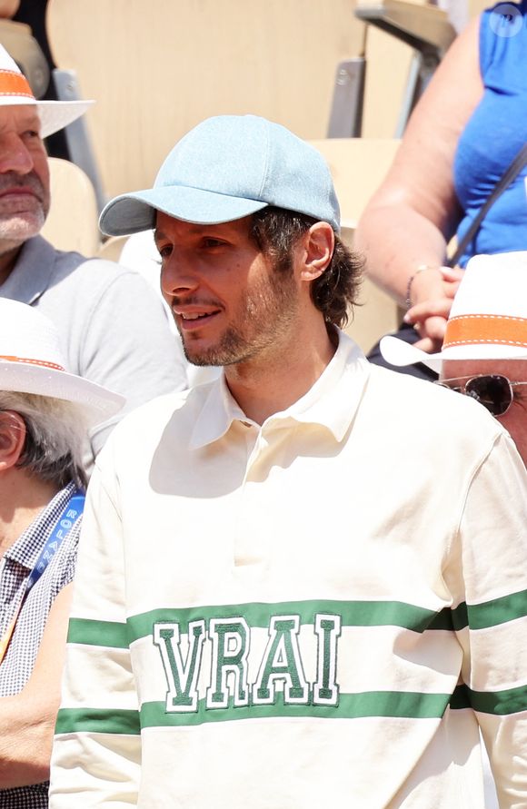 Le chanteur Vianney et sa femme Catherine Robert, assistent aux Internationaux de France de Tennis de Roland Garros 2026, le 28 mai 2026.
© Jacovides / Moreau / Bestimage