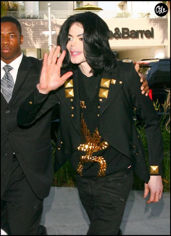 Ce triomphe a été rendu particulièrement lucratif grâce à un accord conclu entre la production et le Michael Jackson Estate, la structure qui administre l'héritage artistique du chanteur

Archives Michael Jackson @FAME PICTURES / BESTIMAGE