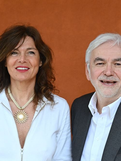 Pascal Praud avec sa compagne Catherine Bancarel depuis plus de 10 ans, leurs routes se sont croisées bien avant