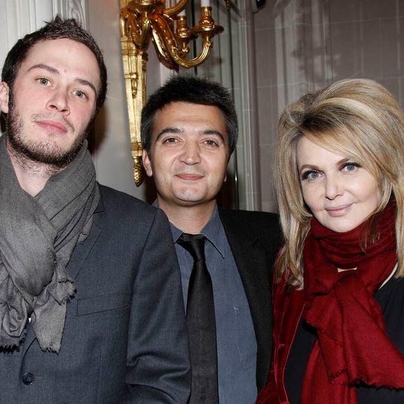 Suite au décès du réalisateur survenu en 2009, son fils aîné, le célèbre producteur de" The Artist" Thomas Langmann, avait accusé sa belle-mère Nathalie Rheims et son demi-frère Darius Langmann (fils de Sylvie Gautrelet, ndlr) d'avoir détourné une partie de son héritage, évalué à 82 millions d'euros, comprenant notamment 800 œuvres d'art d'une valeur d'environ 65 millions d'euros.

Darius Langmann et son frère Thomas Langmann, Nathalie Rheims - 5ème Prix Daniel Toscan du Plantier - 2012 (BERTRAND RINDOFF PETROFF / BESTIMAGE).