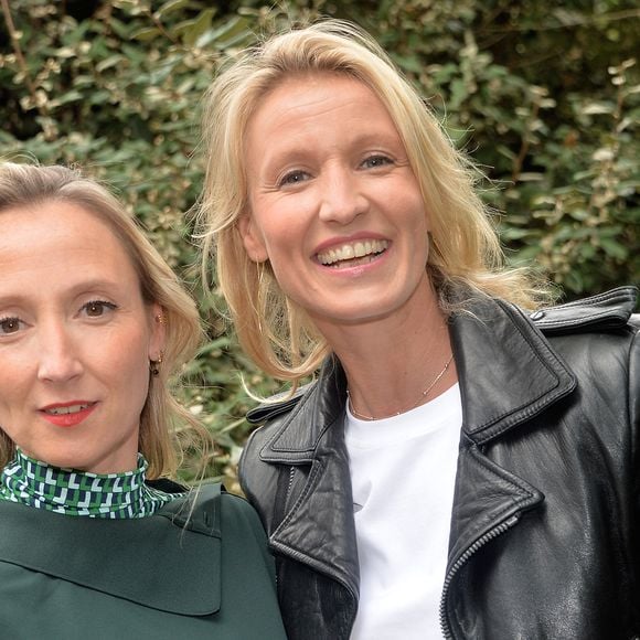Audrey  Lamy et sa soeur Alexandra Lamy - People au défilé Lacoste Collection Prêt-à-Porter Printemps/Eté 2020 lors de la Fashion Week de Paris, le 1er octobre 2019. © Veeren Ramsamy-Christophe Clovis/Bestimage