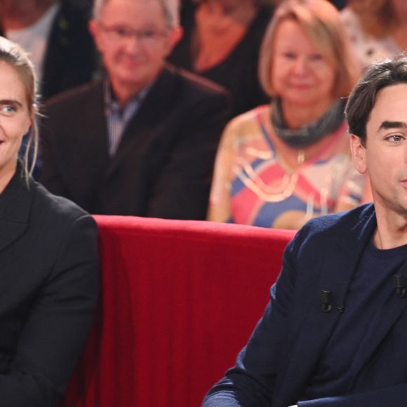 Exclusif - Julian Bugier et Pauline Deroulede - Enregistrement de l'émission Vivement dimanche au studio rive gauche presentée par M. Drucker avec une diffusion sur France 3 le 23 novembre. © Guillaume Gaffiot/Bestimage