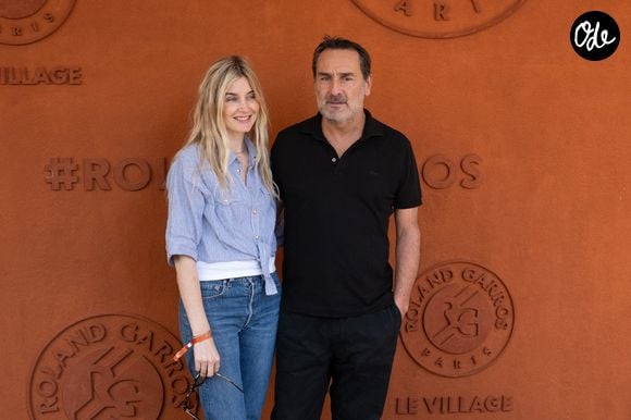 Alizée Guinochet et Gilles Lellouche assistent à la finale masculine de Roland-Garros, le 9 juin 2024 à Paris, en France. Photo : Laurent Zabulon/Abaca