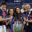 Luis Enrique fête le sacre historique du PSG avec sa femme Elena et leurs enfants, l'esprit de sa fille Xana a plané durant toute la soirée