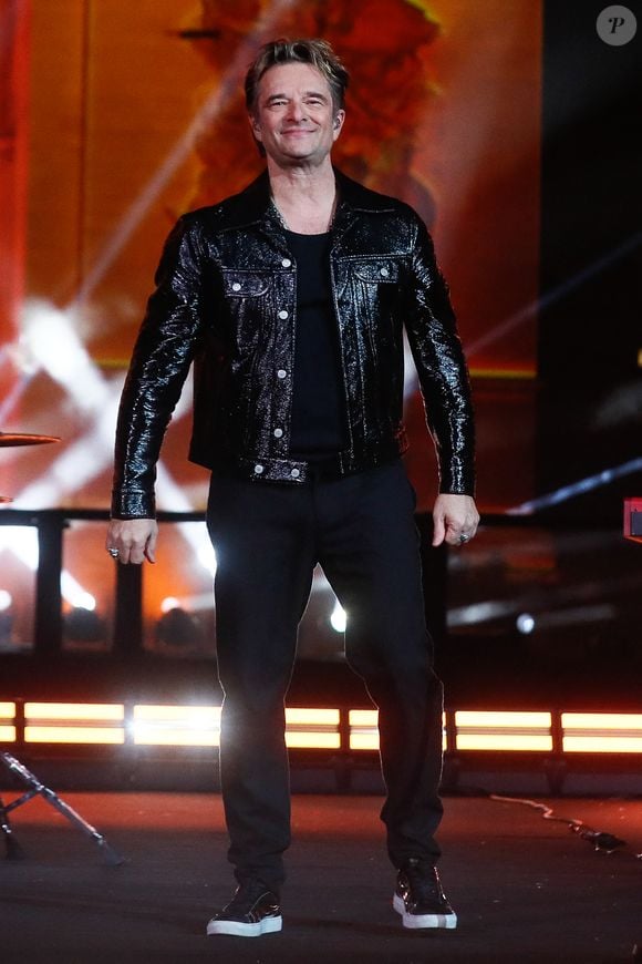 David Hallyday lors de l’émission "La grande soirée du 31 décembre de Paris" diffusée sur France 2 sur les Champs-Elysées à Paris, France, le 31 décembre 2024.  © Clovis-Tribeca/Bestimage